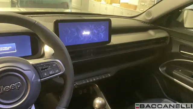Jeep Avenger view 9