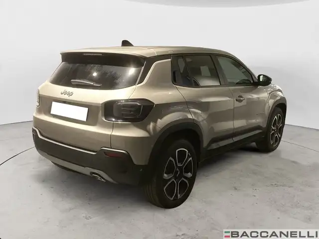 Jeep Avenger view 3