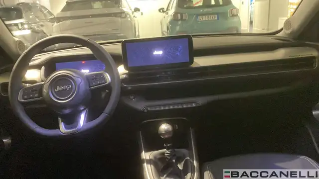 Jeep Avenger view 12