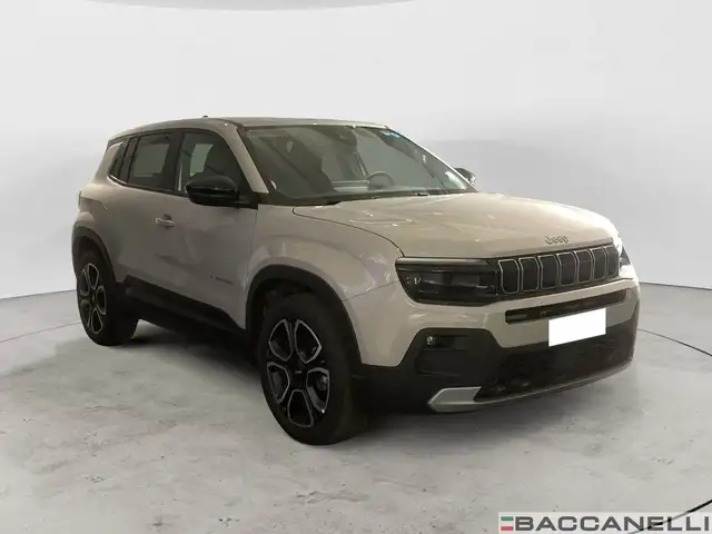 Jeep Avenger view 4
