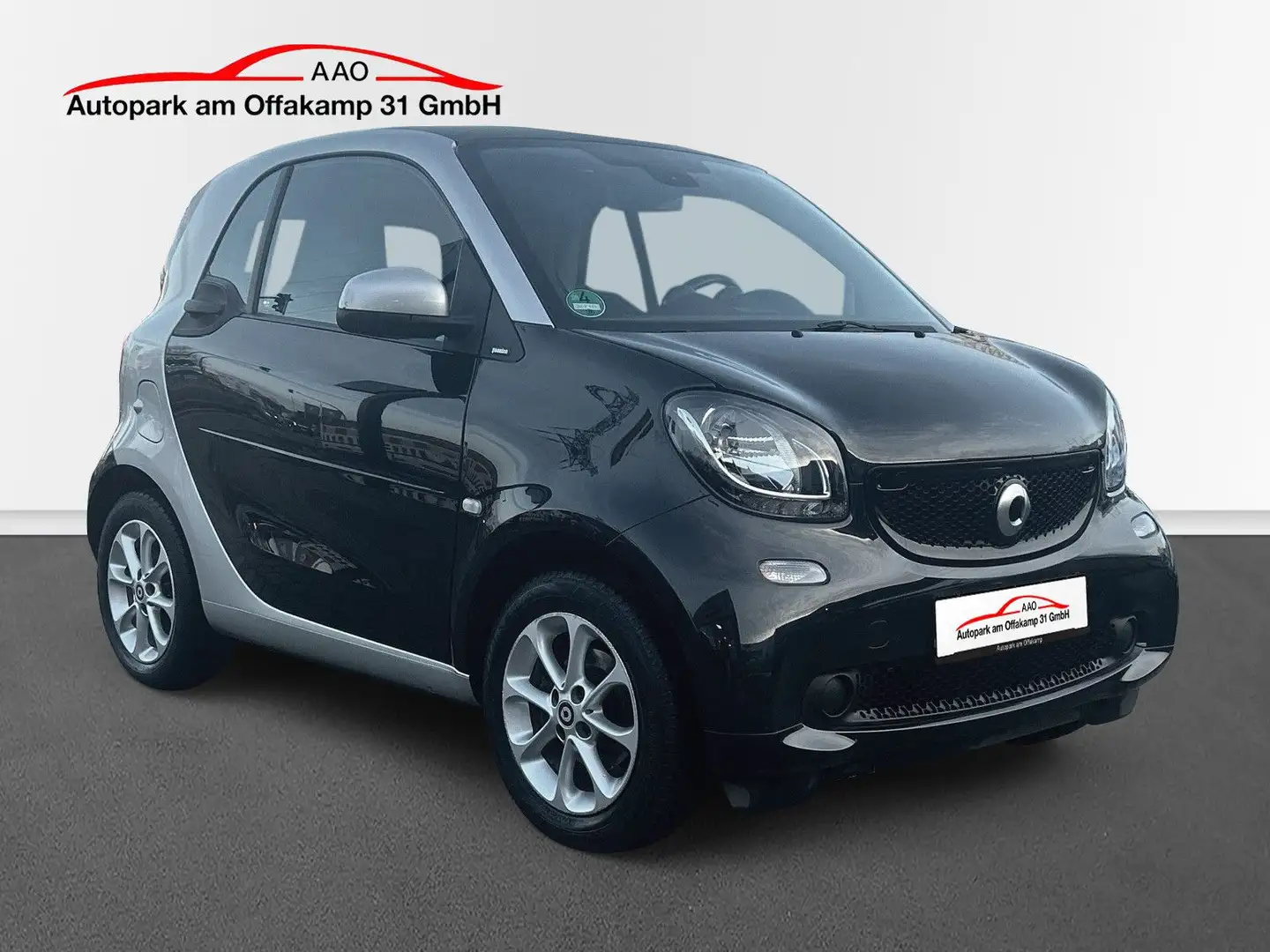 smart forTwo coupe Passion 52kW*Radio*Tempo*Bluetooth Zwart - 1