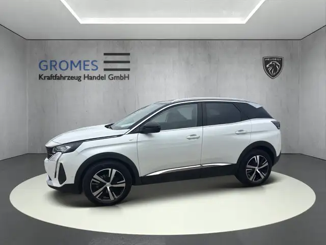 Peugeot 3008 view 6