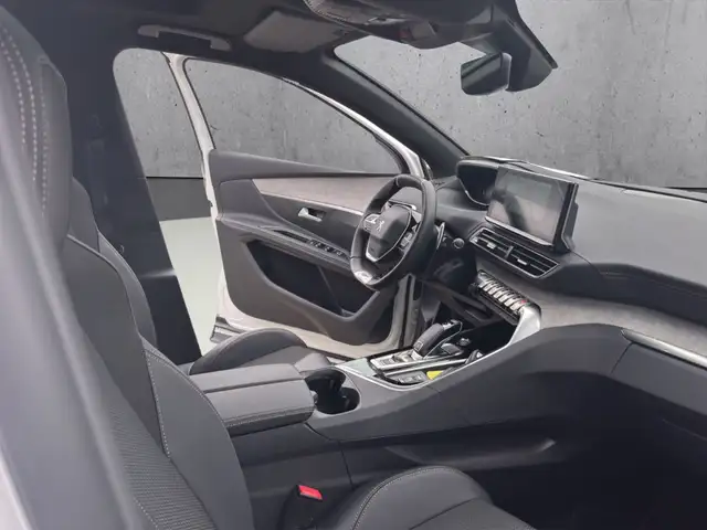 Peugeot 3008 view 13