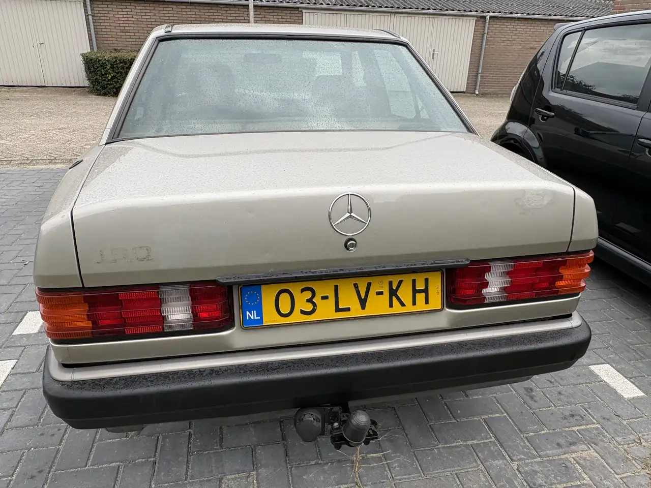 Mercedes-Benz 190 2.0 Automaat / Schuifdak, foto 2
