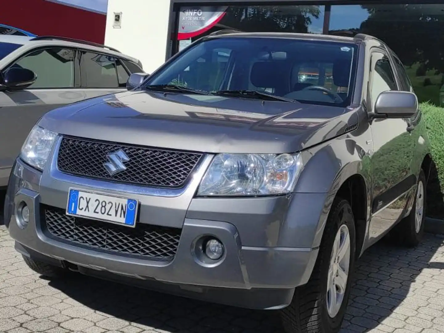 Suzuki Grand Vitara 3 PORTE 1.9 ddis 129CV GANCIO TRAINO Gri - 1