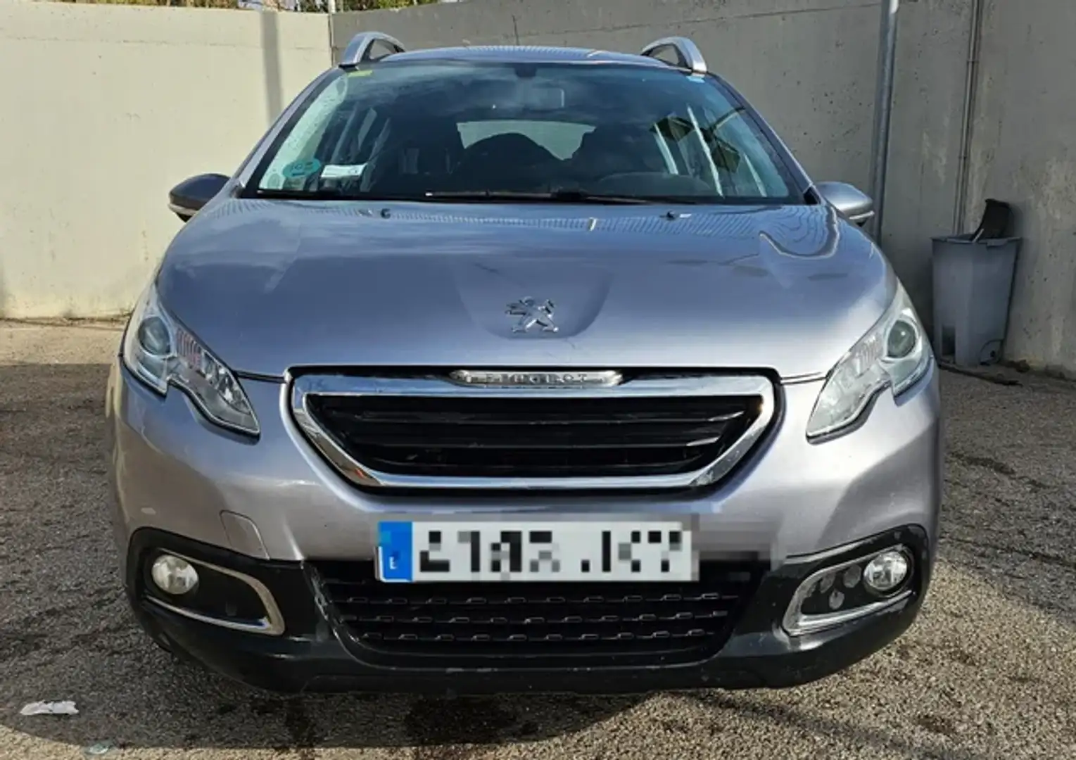 Peugeot 2008 1.6 BlueHDI Allure 100 Gris - 2