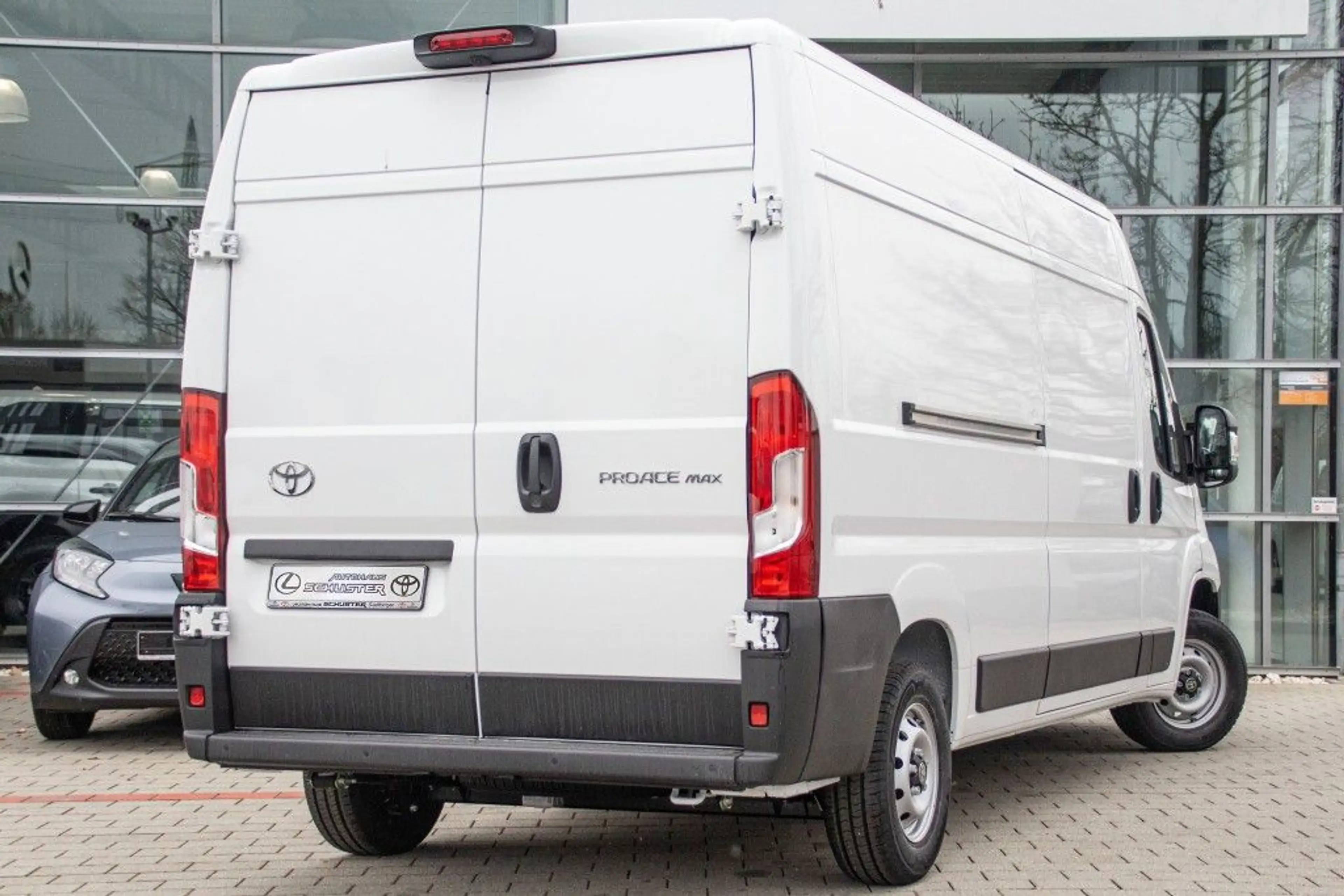 Toyota Proace Max 2.2-l-D 35 L3H2 Work — photo 7