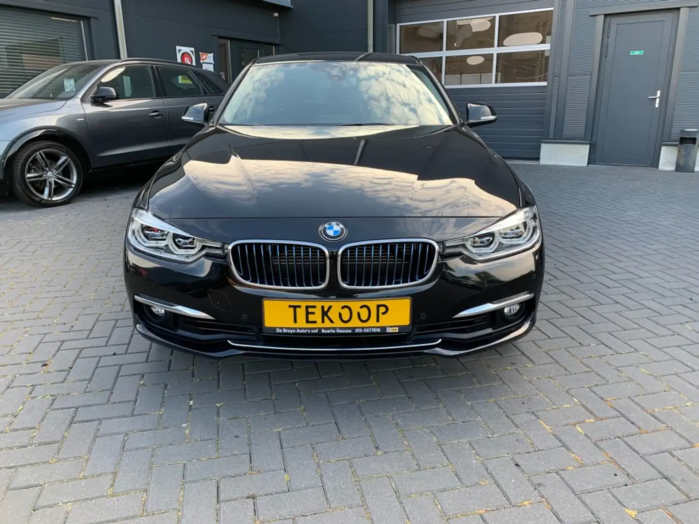 BMW 330 330e Hybride Aut.High-Executive Navigatie Leder Zwart - 2