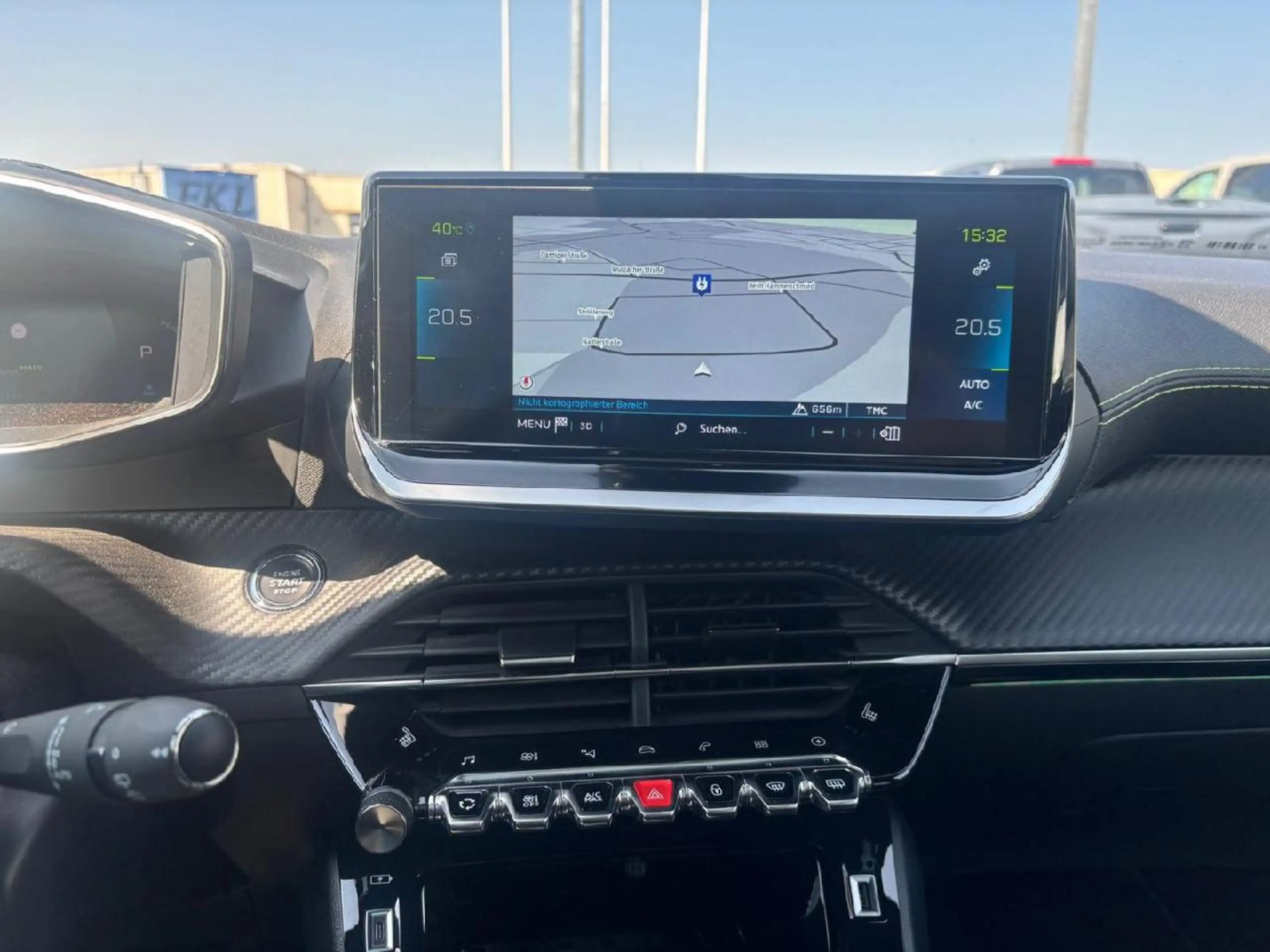 Peugeot e-2008 e- GT Pack — photo 15