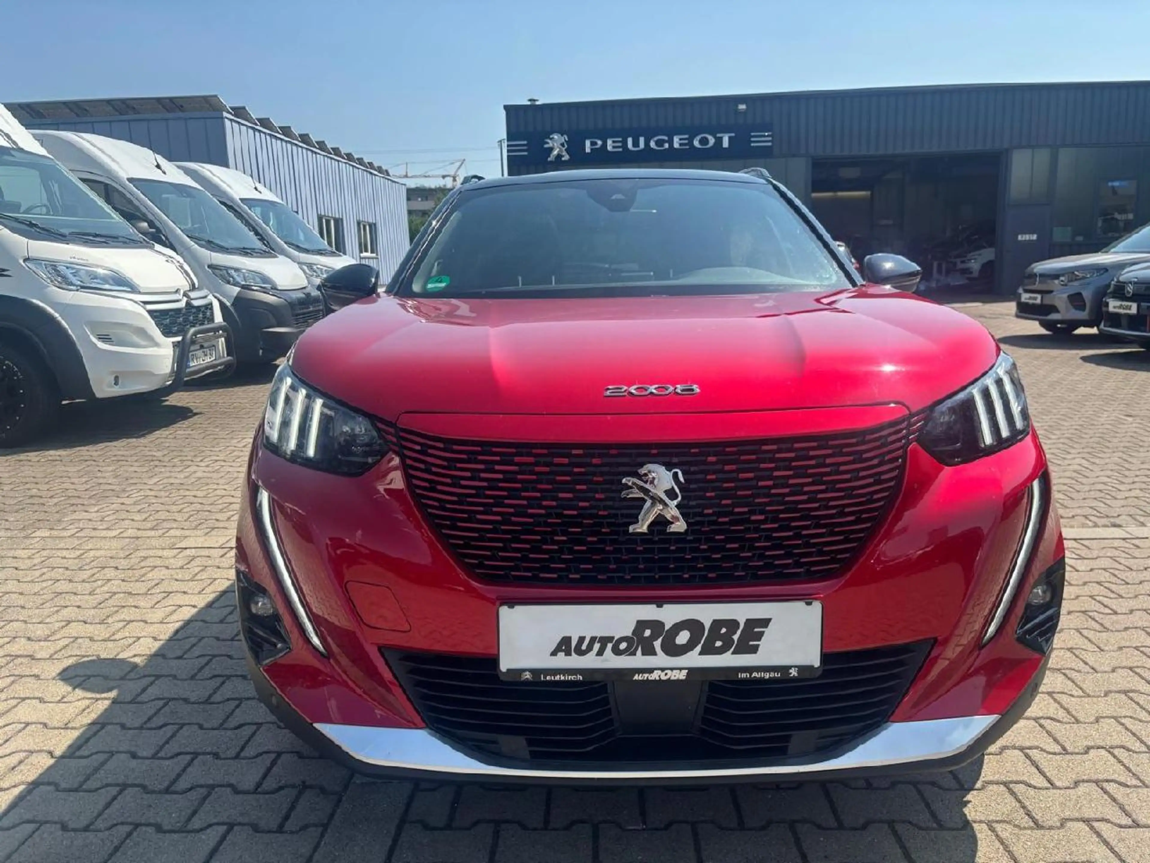 Peugeot e-2008 e- GT Pack — photo 8