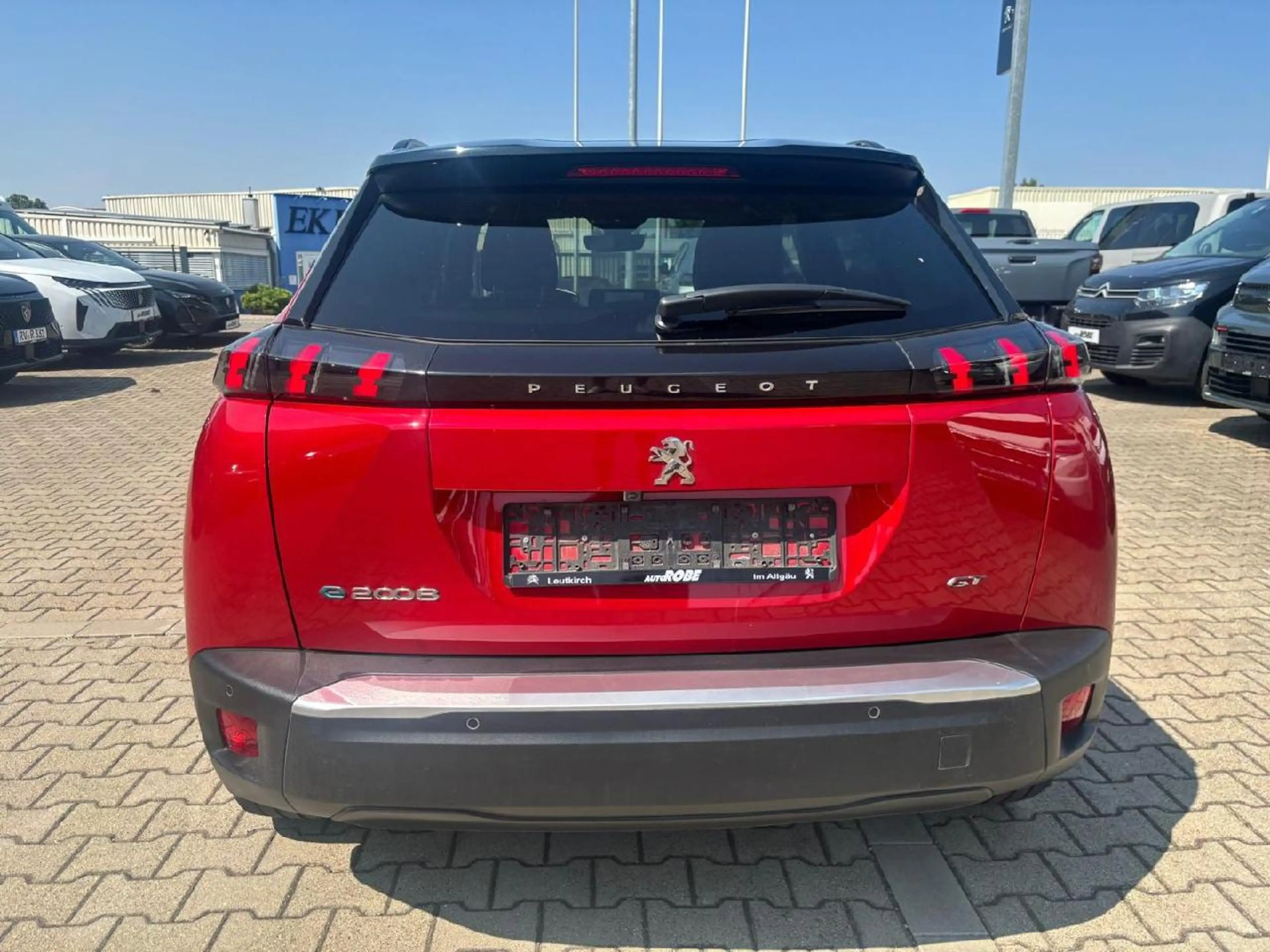 Peugeot e-2008 e- GT Pack — photo 4