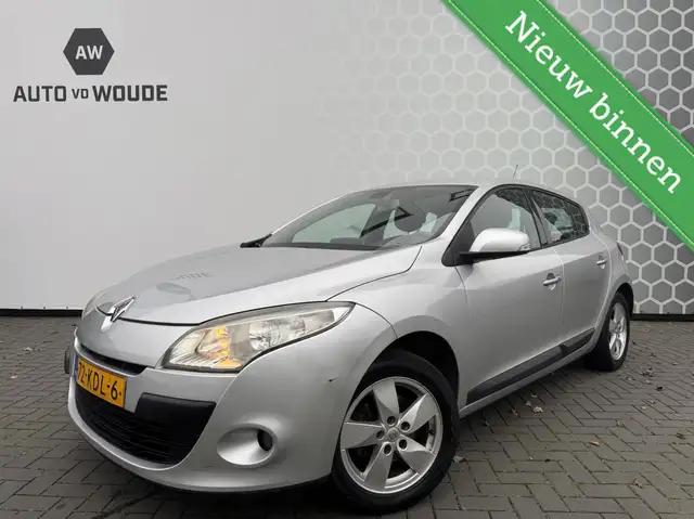Renault Megane 1.6 Dynamique Trekhaak Let op Schade