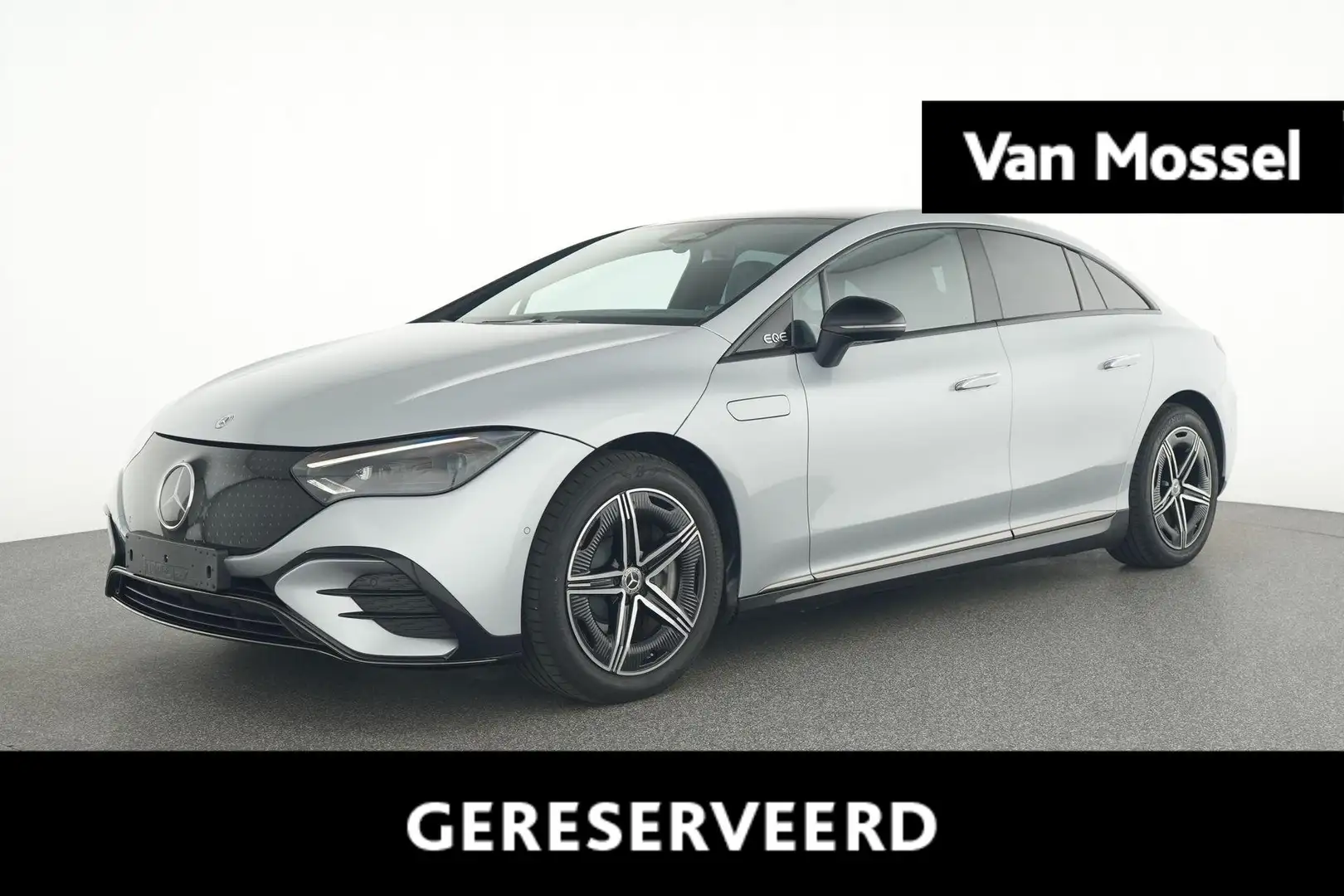 Mercedes-Benz EQE 300 AMG Line + LEDER + DIGITAL LIGHT + PANO DAK + HEAD Zilver - 1