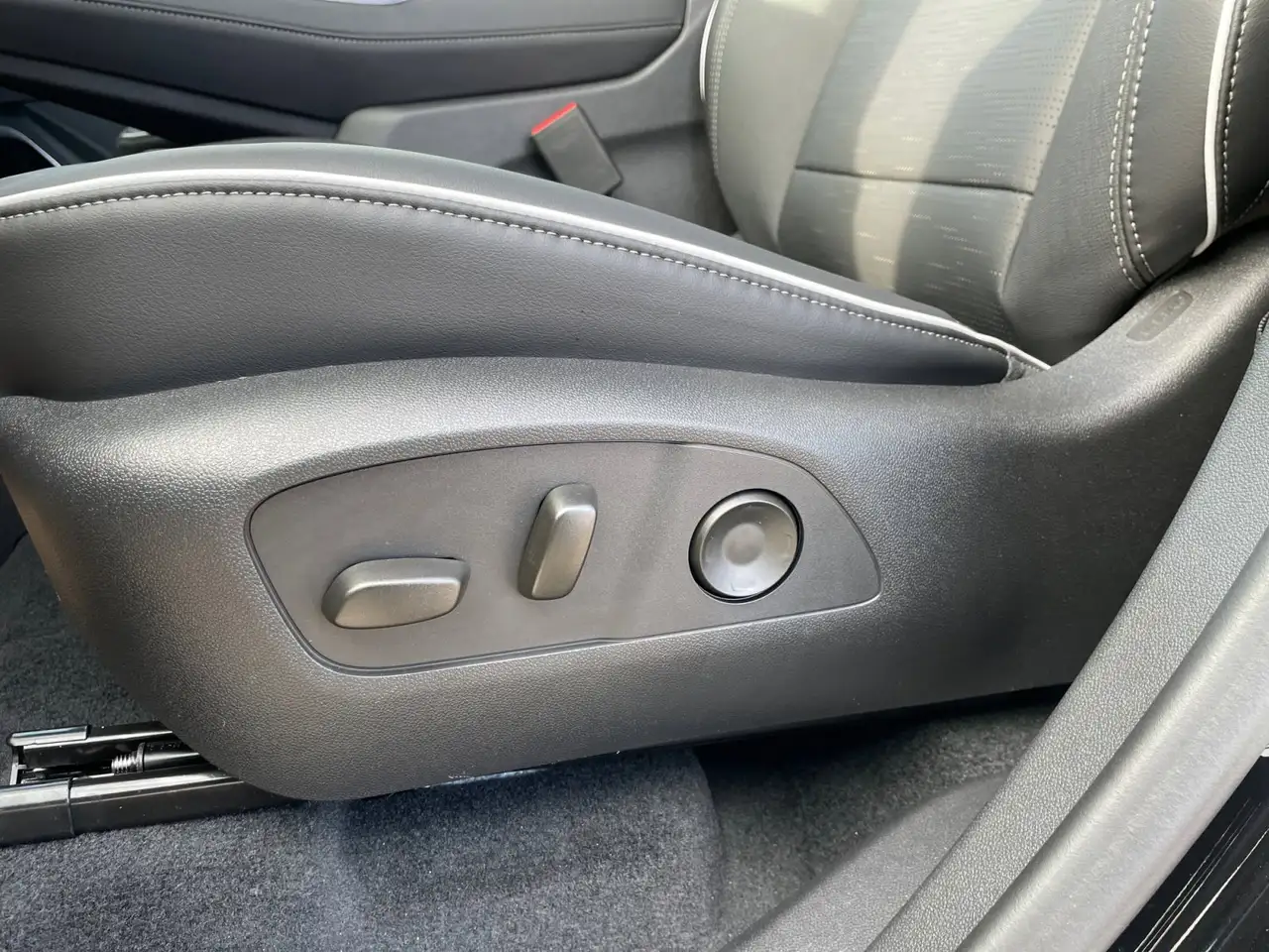 Buick Enclave снимка Buick Enclave