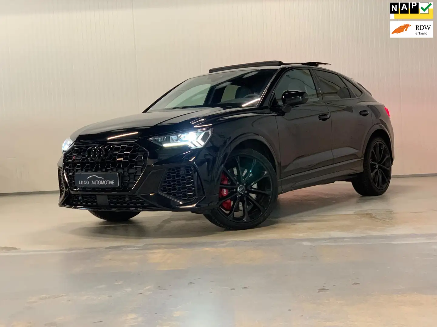 Audi RS Q3 RSQ3 Sportback TFSI | PANO | BLACK OPTIC | ACC | S Zwart - 1