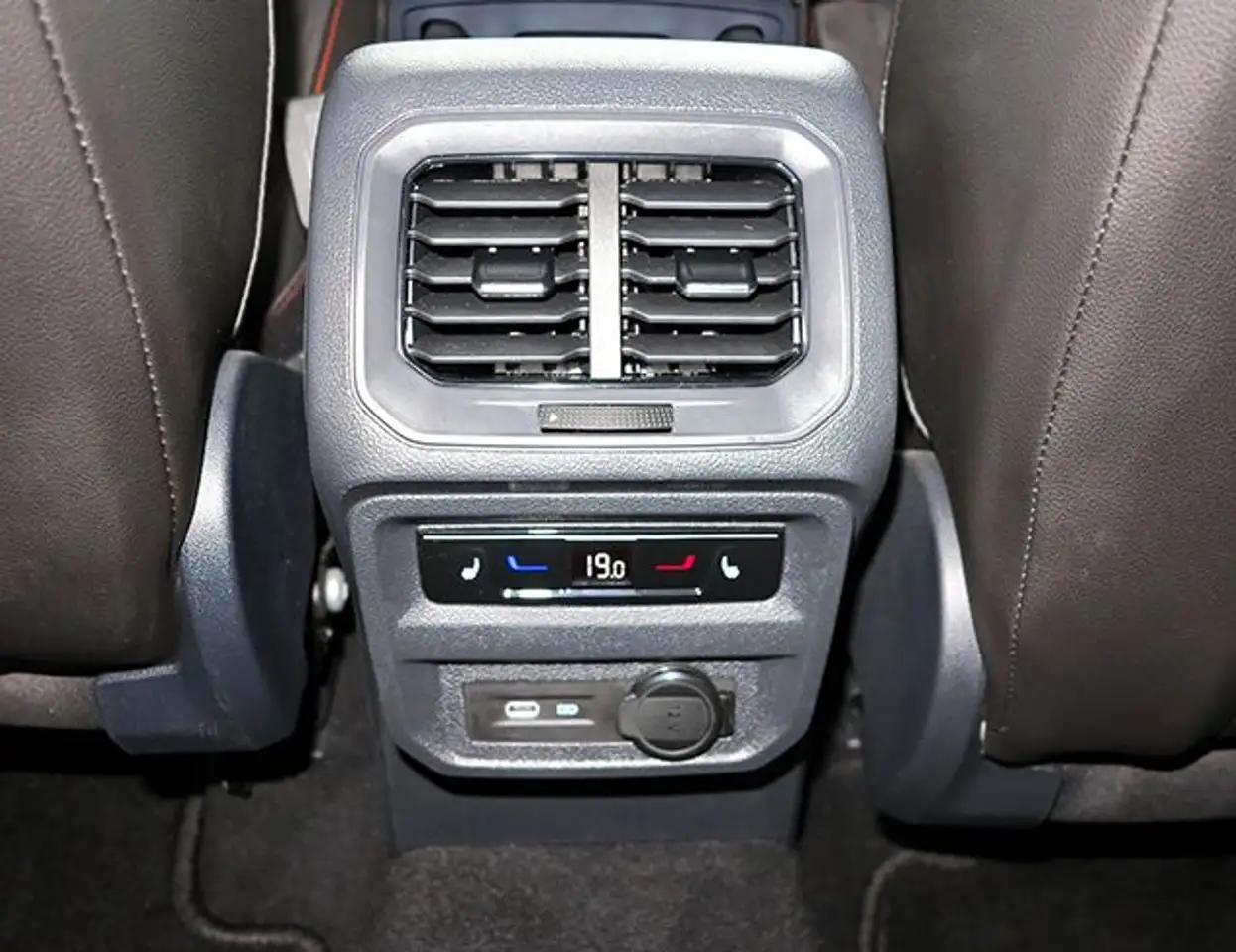 SEAT Tarraco FR 2.0 | Kamera | Navi | AHK | Winterp 19