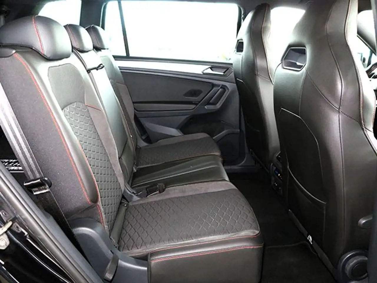 SEAT Tarraco FR 2.0 | Kamera | Navi | AHK | Winterp 15