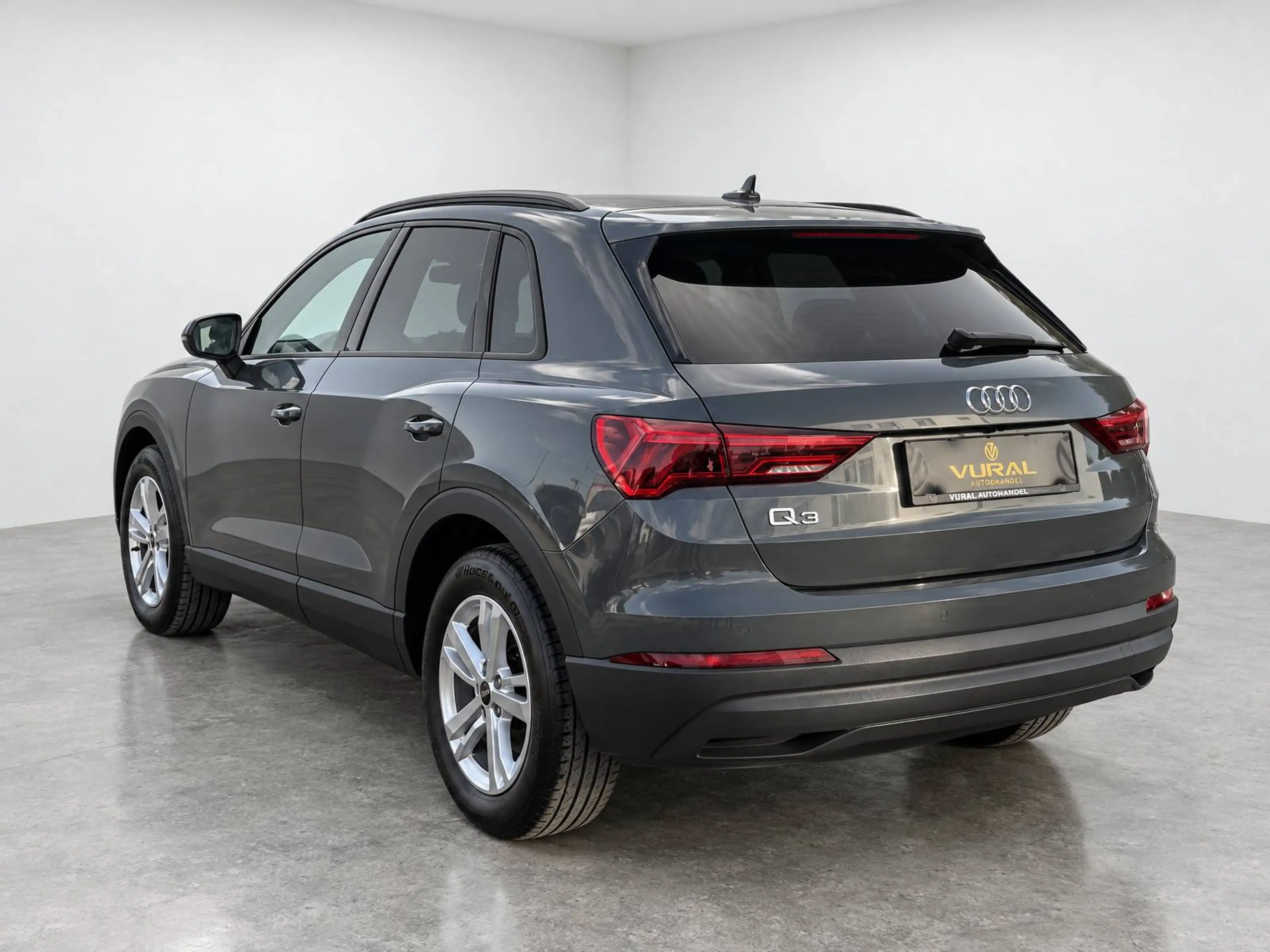 Audi Q3 35 TDI S-tronic | Matrix LED | Assistenz-Paket | Rückfahrkamera | Keyless | 1.Besitzer | — photo 7