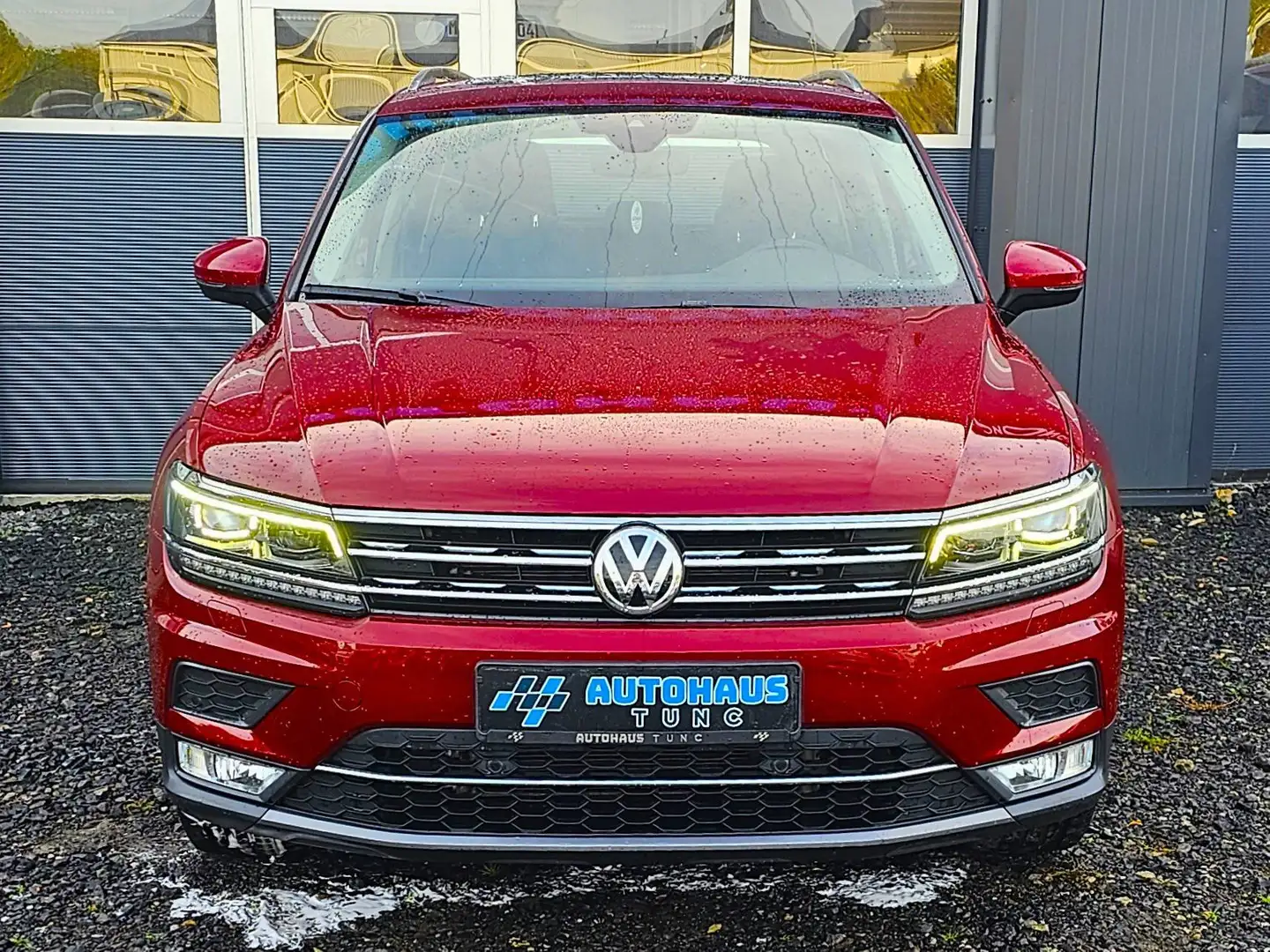 Volkswagen Tiguan Highline BMT/Start-Stopp 4Motion, LED, Pano, AHK Rojo - 2