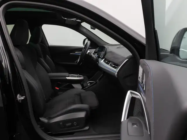 BMW X2 view 24