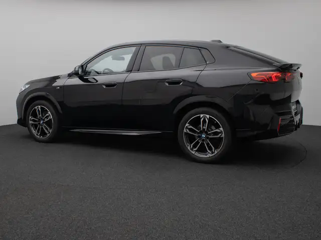 BMW X2 view 10