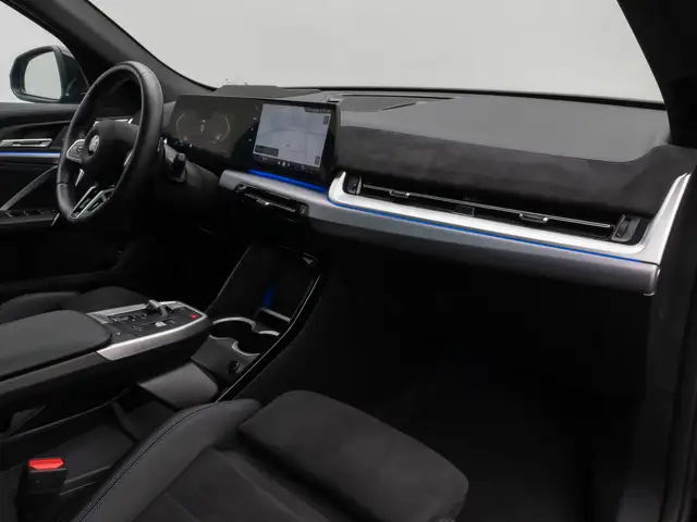 BMW X2 view 23