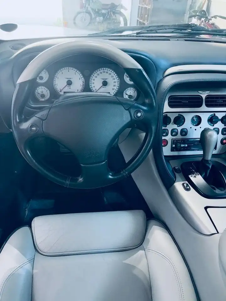 Aston Martin DB7 Vantage, foto 12