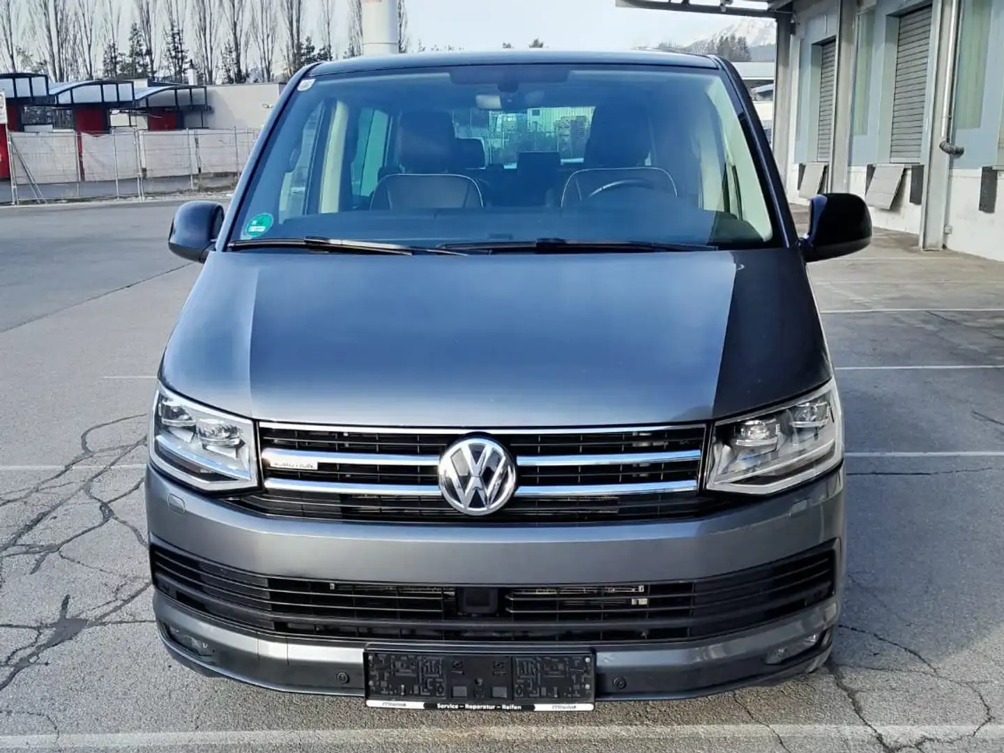 Volkswagen T6 Multivan Edition 2,0 TDI 4Motion DSG Szürke - 2