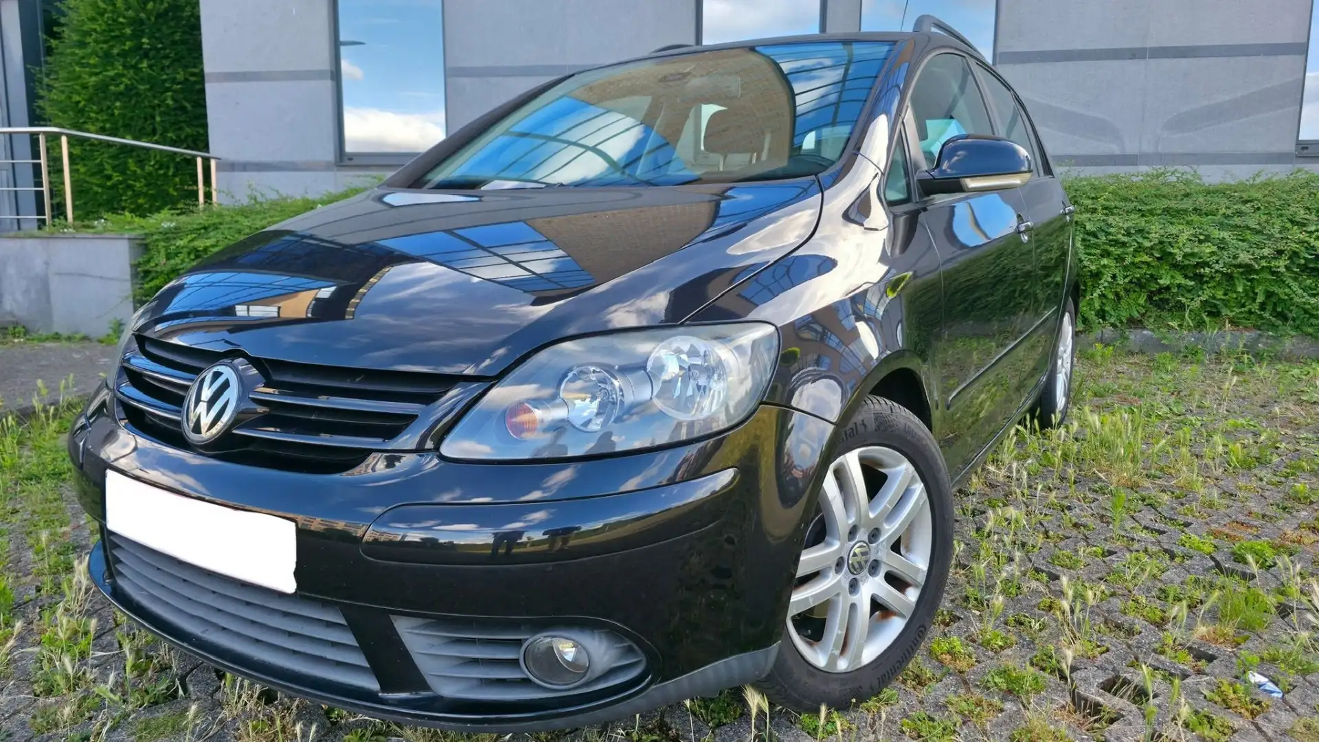 Volkswagen Golf Plus 1.9TDI Highline Bluemotion - 1
