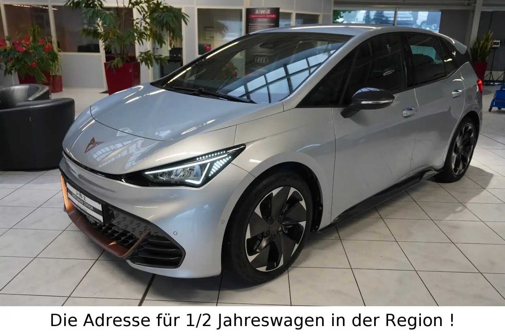CUPRA Born eBoost 170 kW*ACC*NAVI*STANDHEIZUNG*KESSY* Zilver - 1