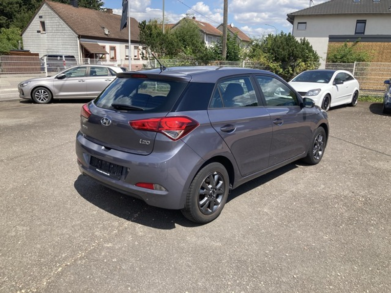 Hyundai i20 YES! Klima ALU SHZ — photo 3