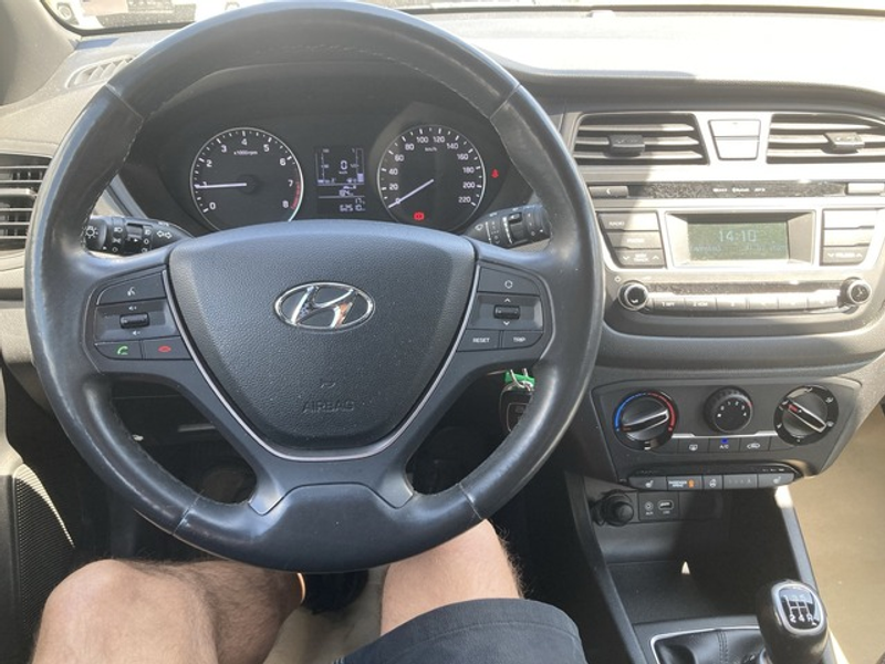 Hyundai i20 YES! Klima ALU SHZ — photo 8
