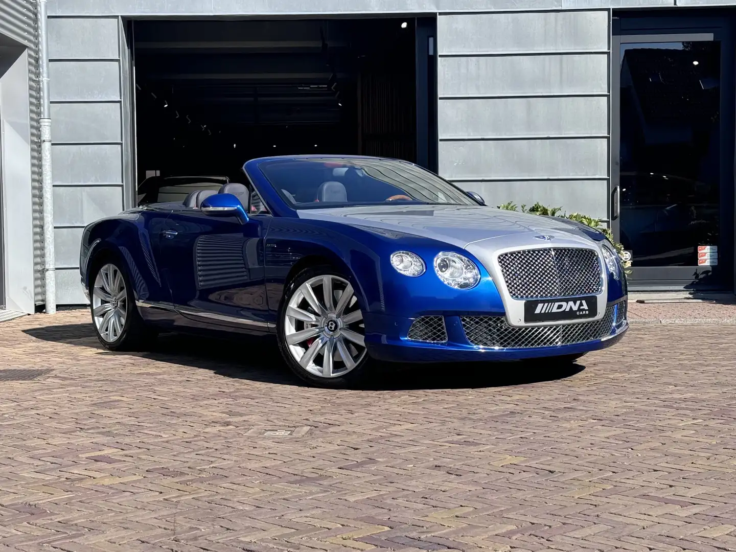 Bentley Continental GTC Two Tone 6.0 W12 GTC Massage Azul - 1