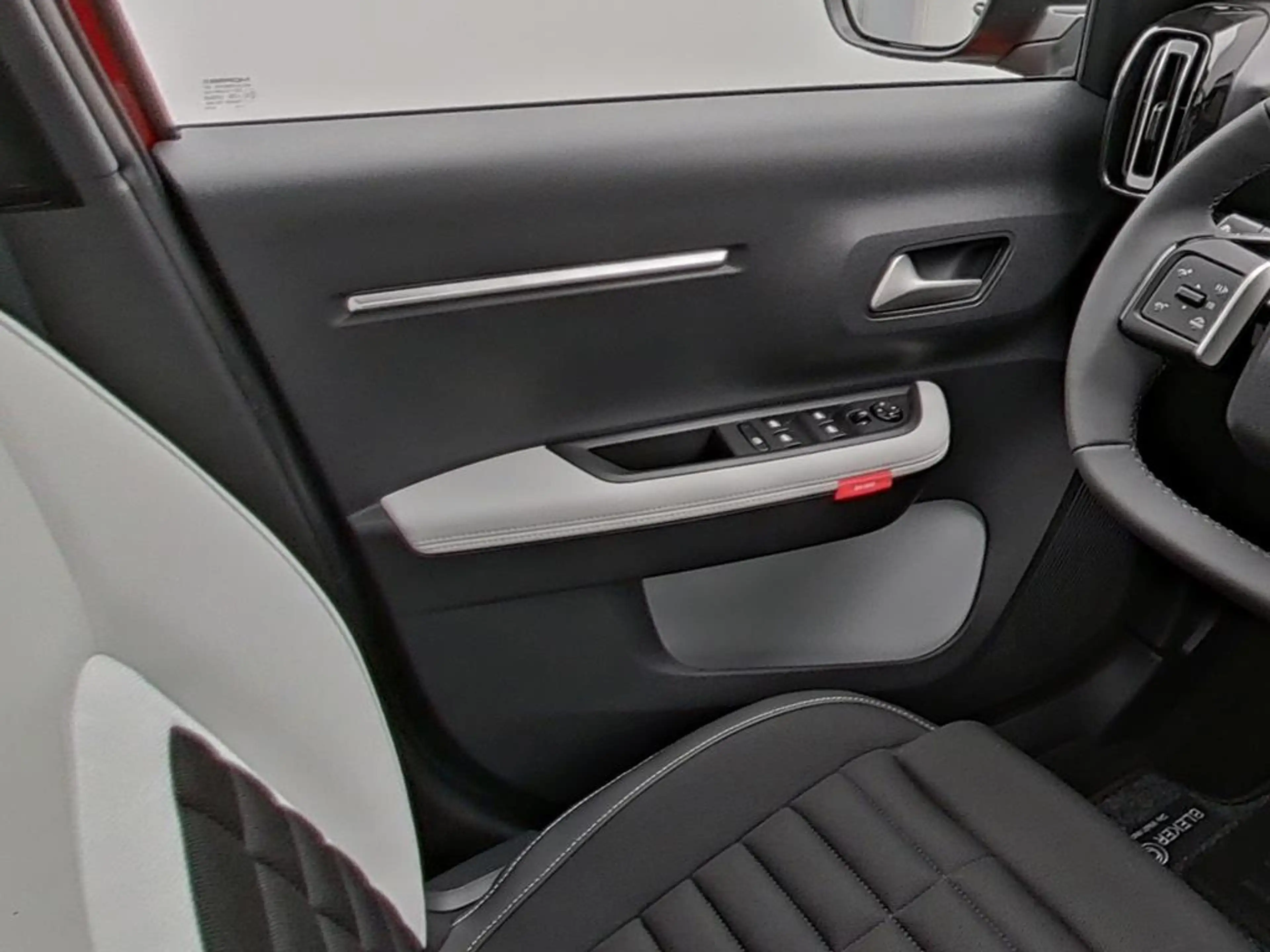 Citroen C3 Aircross Hybrid 145 Doppelkupplung 6-Gang MAX — photo 16