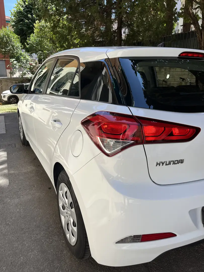 Hyundai i20 Hyundai i20 - consumi bassissimi - come nuova Bianco - 2