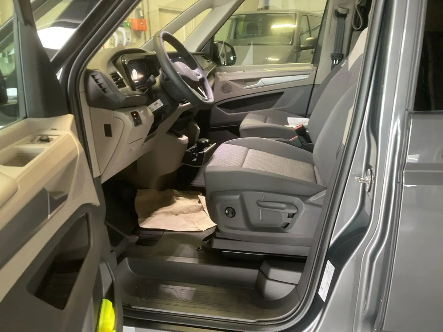 Volkswagen Beach Camper 2,0 l TSI 150 kW Grigio - 2