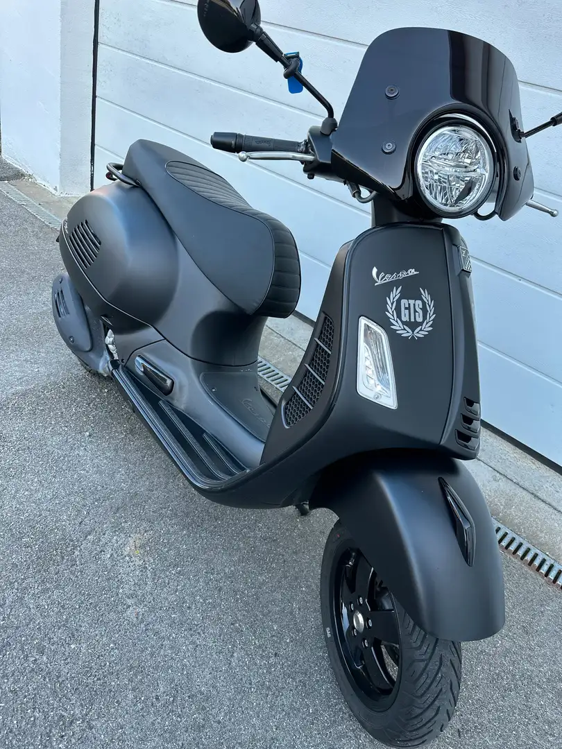 Vespa GTS 300 SuperSport Nero - 1