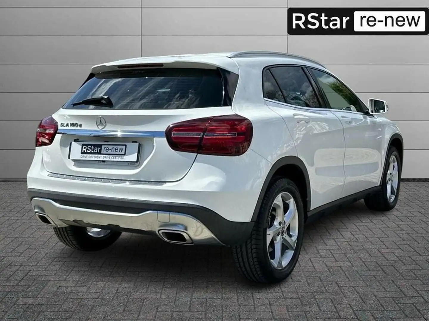 Mercedes-Benz GLA 180 d Sport auto Blanc - 2