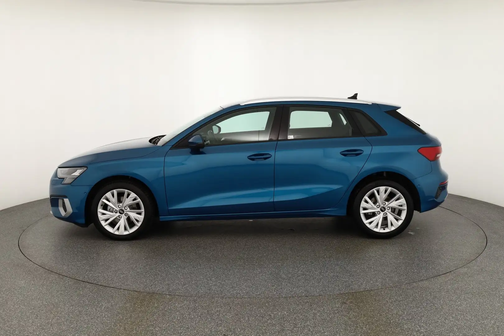 Audi A3 Sportback 35 TDI LED Navi Sitzheizung Kamera Blau - 2