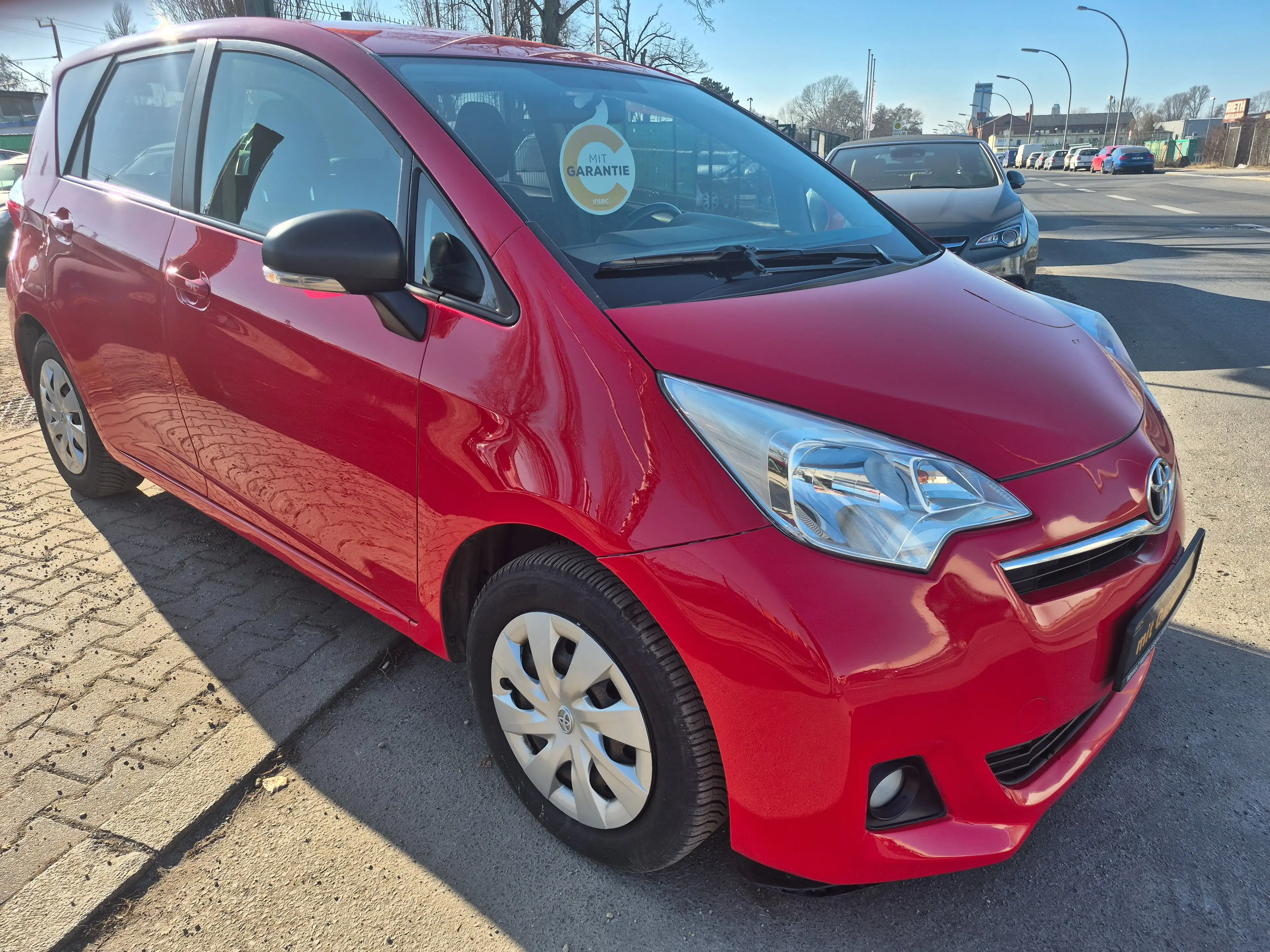 Toyota Verso-S Club Navigation F1 Schal. R. Kamera 12 M. Garantie