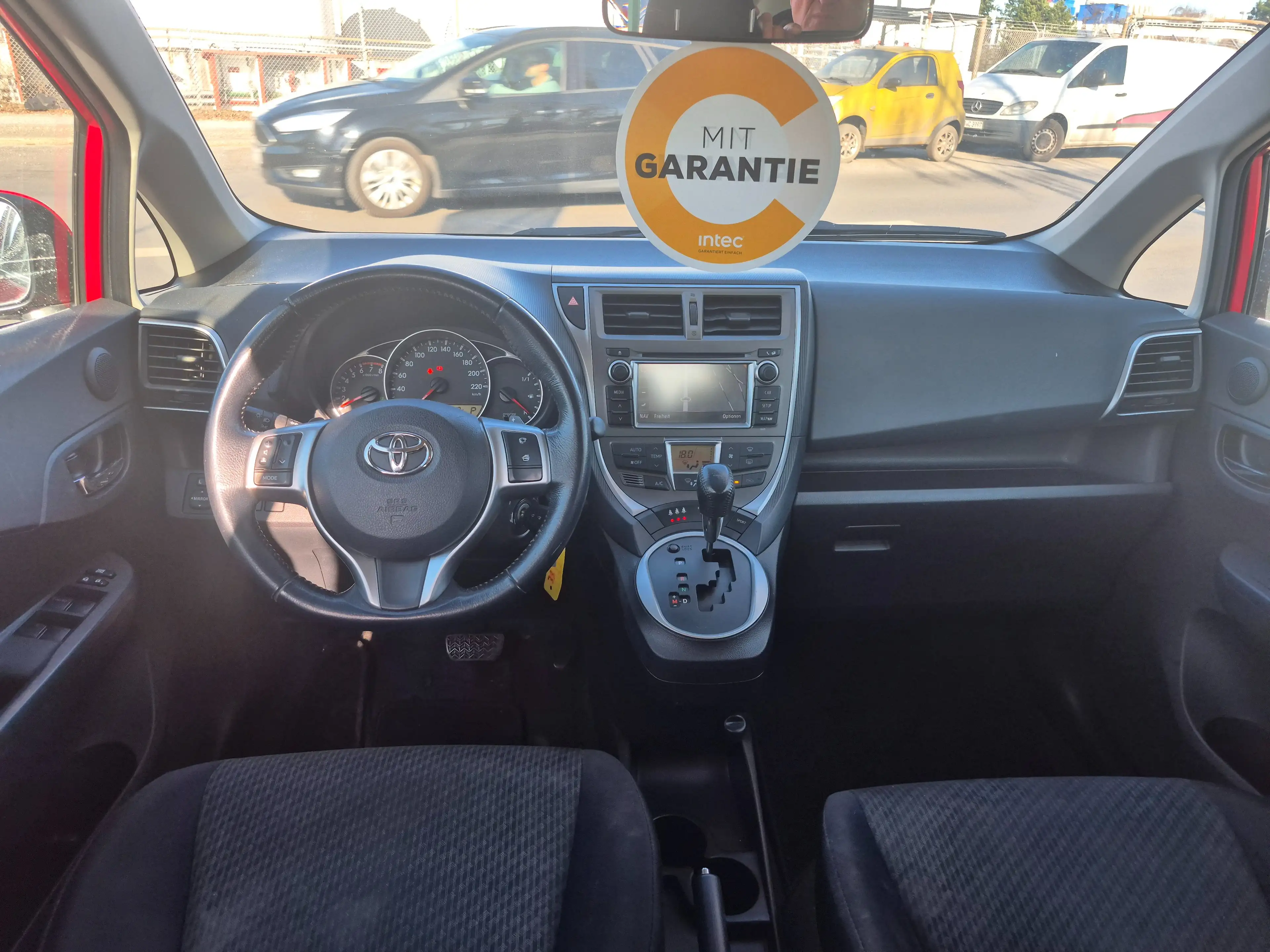 Toyota Verso-S Club Navigation F1 Schal. R. Kamera 12 M. Garantie — photo 7