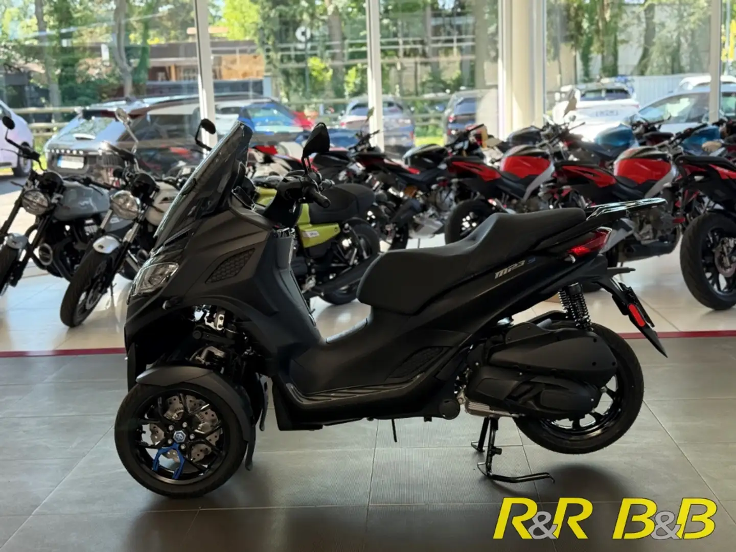 Piaggio MP3 310 HPE Sport E5+ MIA+BT+ABS+ASR+KEYLESS+ALU+GARANTIE Siyah - 2