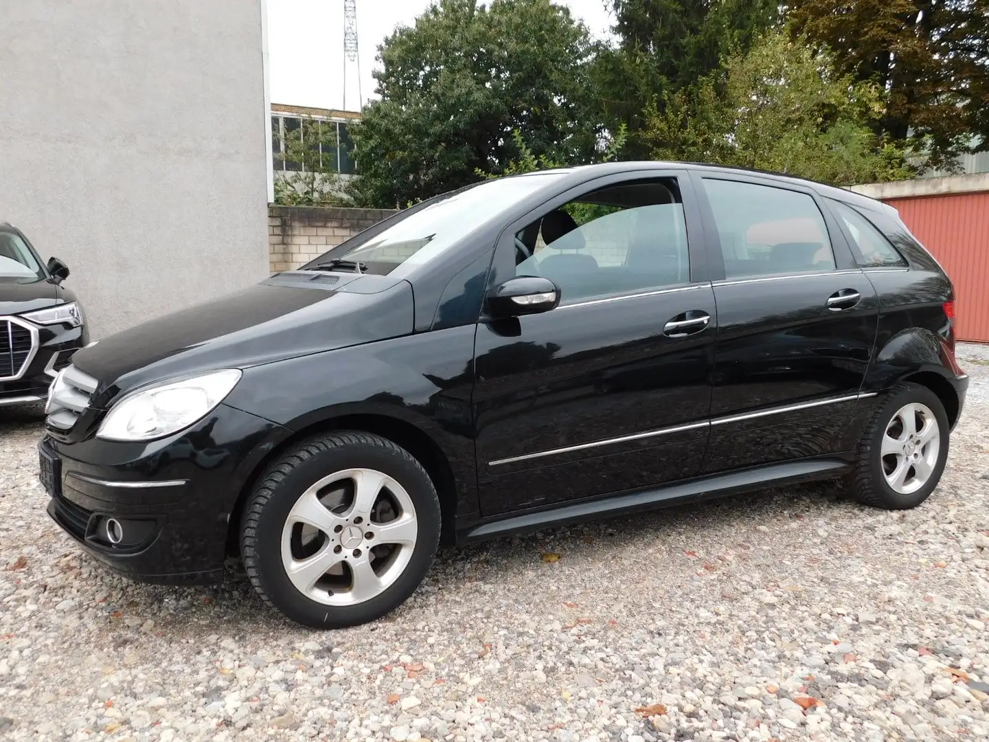 Mercedes-Benz B 200 B -Klasse /Sport Paket/TUV.05.2027 Noir - 1