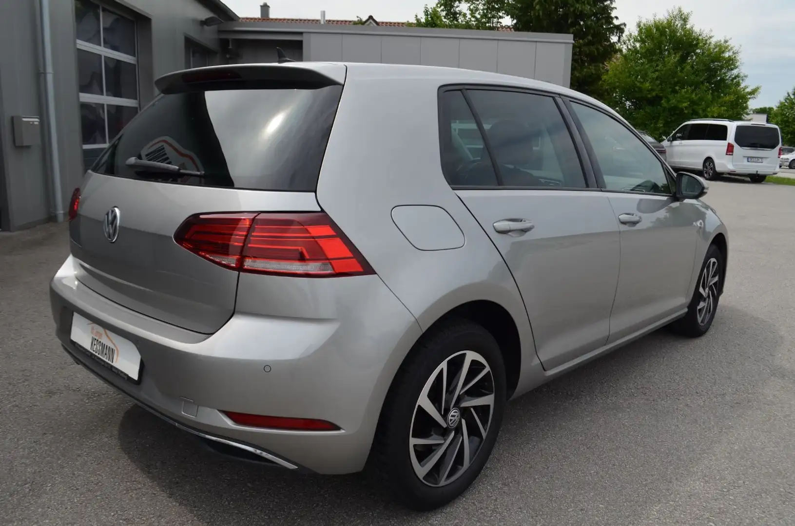 Volkswagen Golf 1.6 TDI Join Navi ACC CarPlay Silber - 2