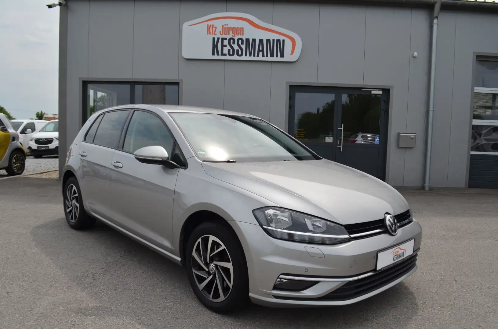 Volkswagen Golf 1.6 TDI Join Navi ACC CarPlay Silber - 1