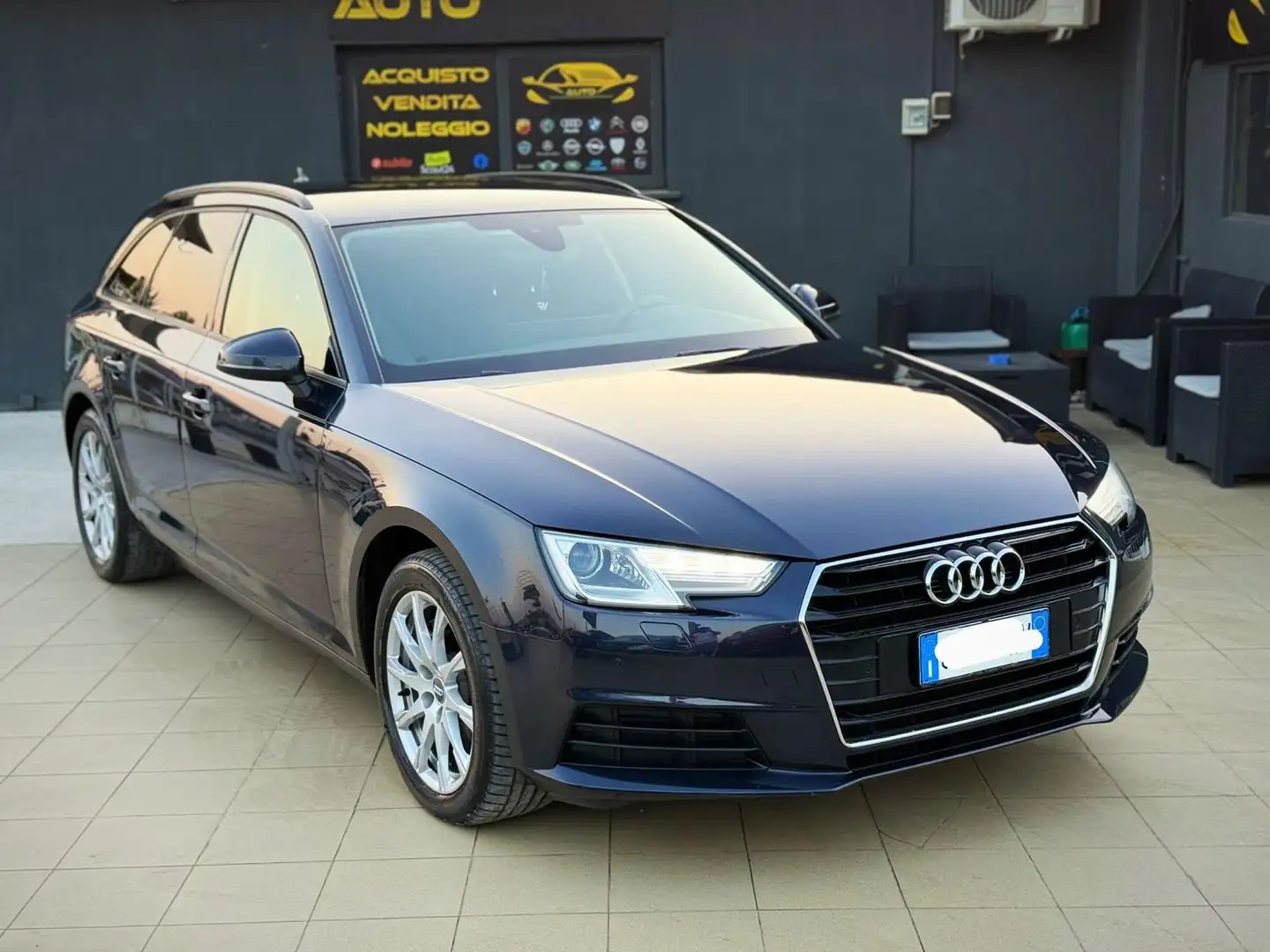 Audi A4 Avant 40 2.0 tdi 190cv s-tronic Garanzia 12 Mesi - 1