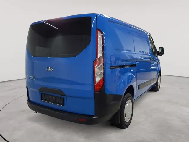 Ford Transit view 4