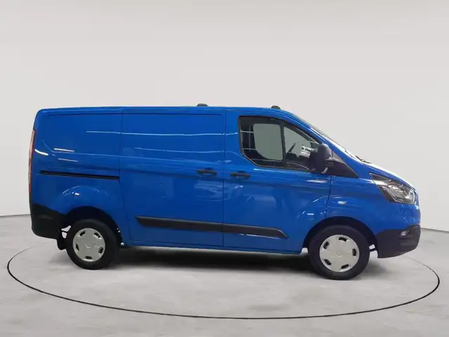 Ford Transit view 3