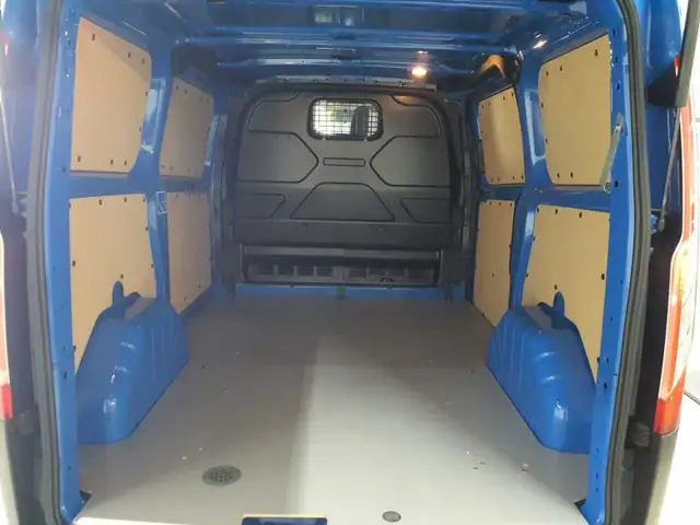 Ford Transit view 15