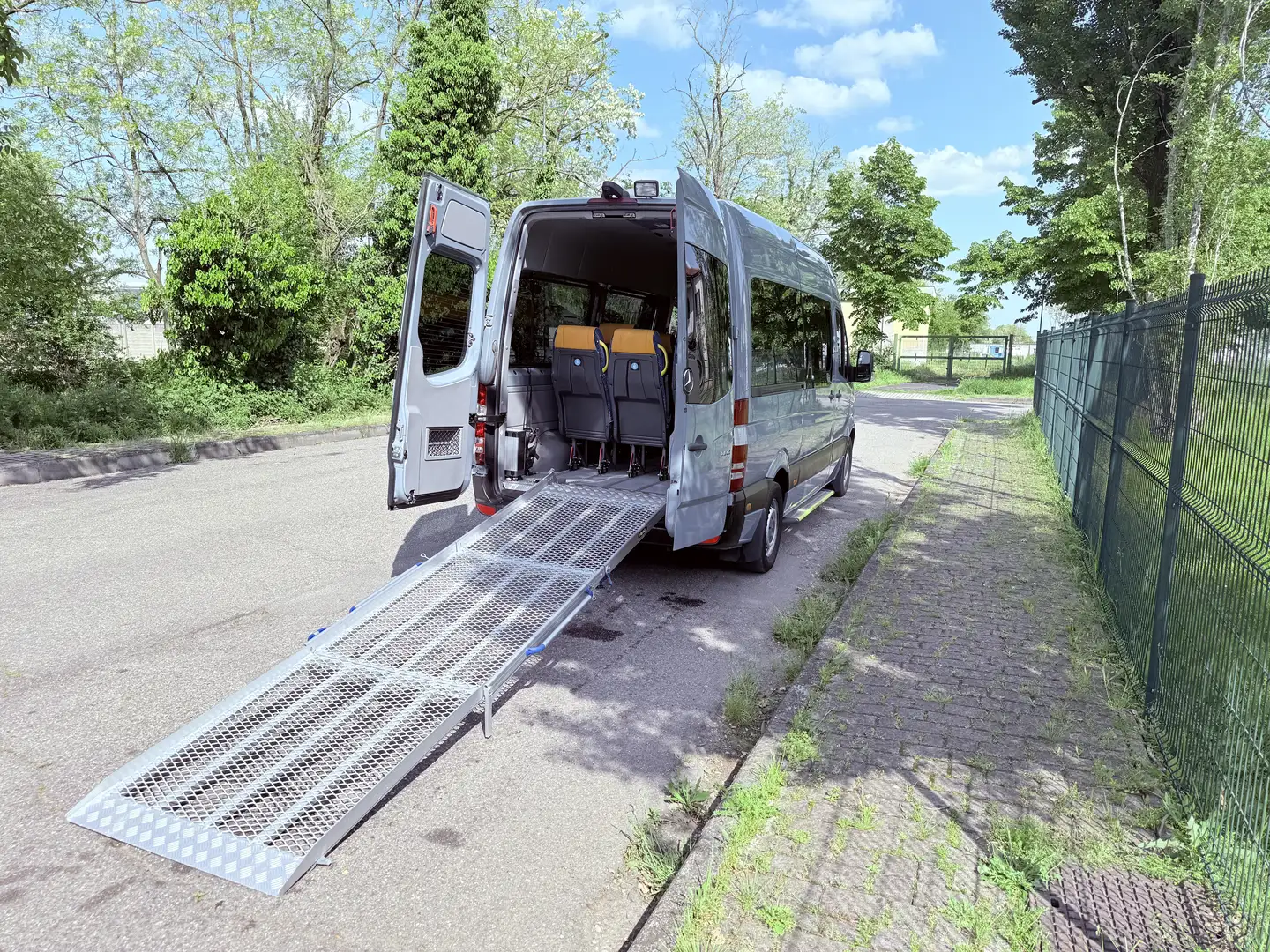 Mercedes-Benz Sprinter BUS/ PULMINO 9 POSTI PARI AL NUOVOOOO 100 MILA KM Grigio - 2